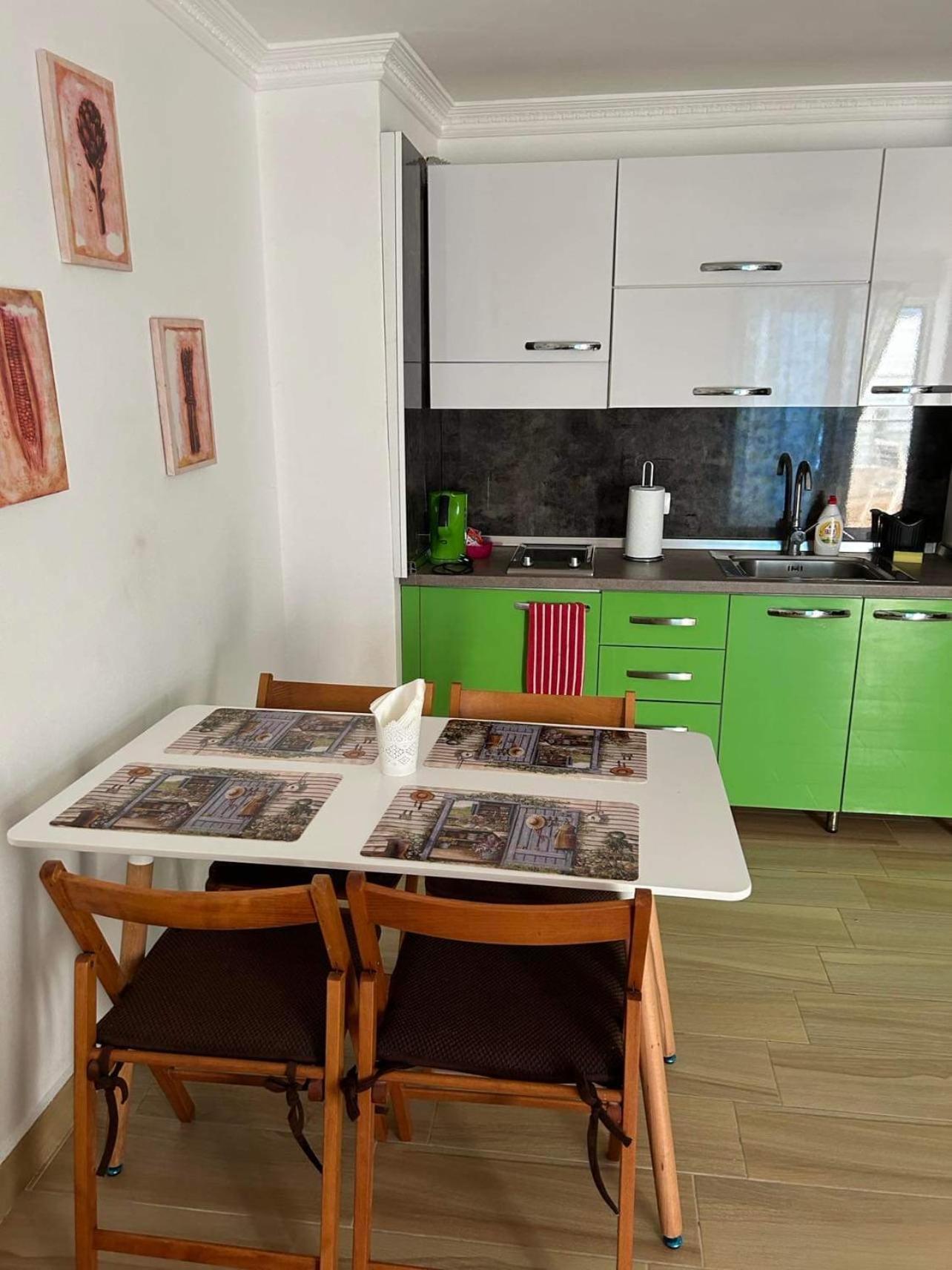Kk Fafa Apartments Golem  Extérieur photo